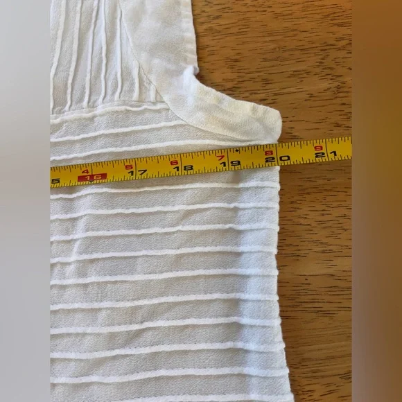 PALE SKY Women’s White Keyhole Cap Sleeve Peplum Crochet Top Wth Tank Boho Indie - Picture 6 of 7